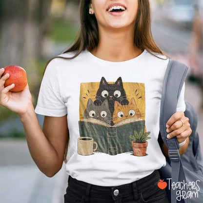 Vintage Distressed Cat Reading Book Cartoon Animal Teacher T-Shirt