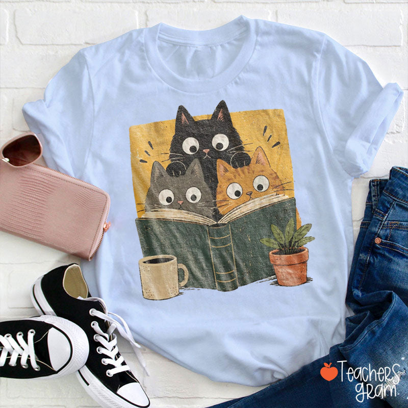 Vintage Distressed Cat Reading Book Cartoon Animal Teacher T-Shirt