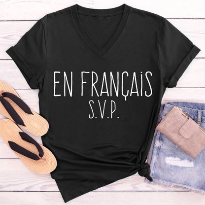 En Francais French  Teacher Female V-Neck T-Shirt